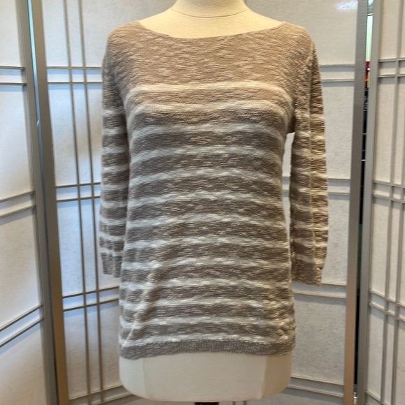 *Old Navy Taupe and Cream Stripped Light Weight Sweater Size Medium - Picture 1 of 5